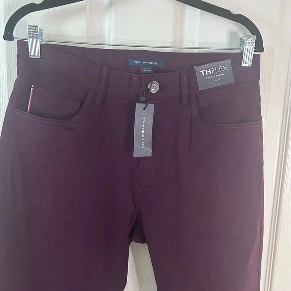 “Tommy Hilfiger” NWT Men’s Burgundy THFLEX Straight Leg Pants Size 30/30 - Picture 3 of 17